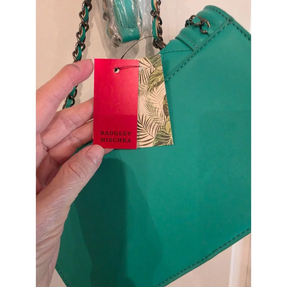 Badgley Mischka Green Quilted Crossbody Bag Chain Strap BM-4152 NEW